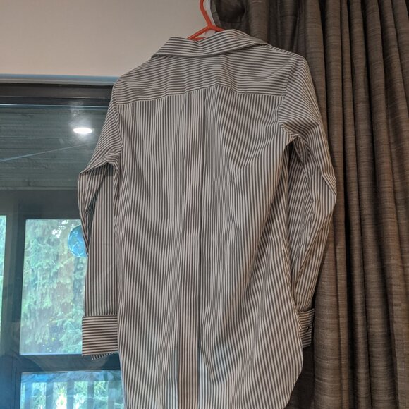 NWT Max Mara white/blue striped blouse size IT42 or US6 - Picture 2 of 3